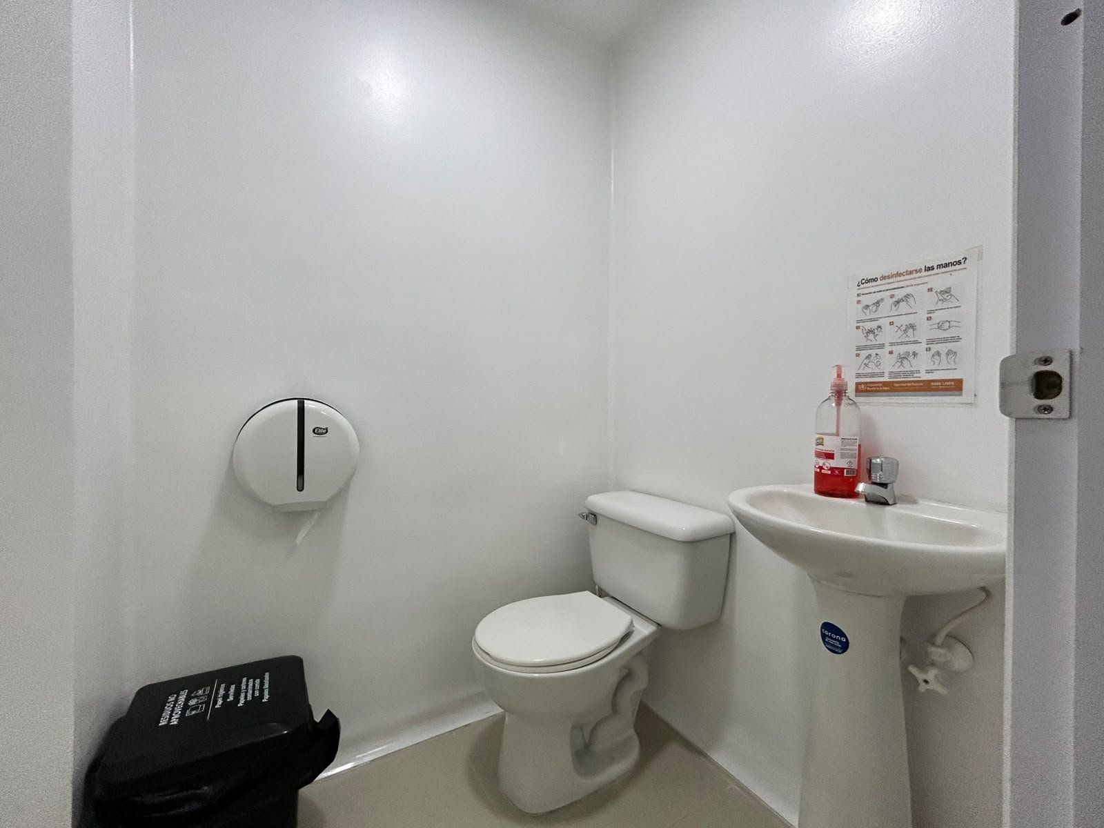 CONSULTORIO EN ARRIENDO UBICADO EN MEDELLIN SECTOR ALTAMIRA - 10