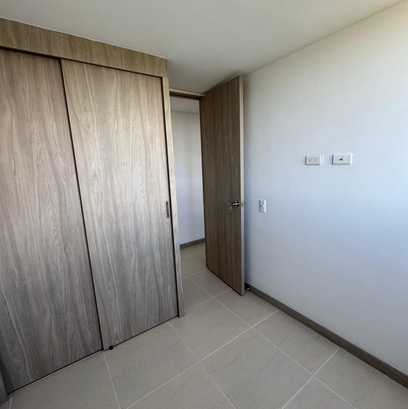 APARTAMENTO EN VENTA UBICADO EN RIONEGRO FONTIBON SECTOR FONTIBON - 7