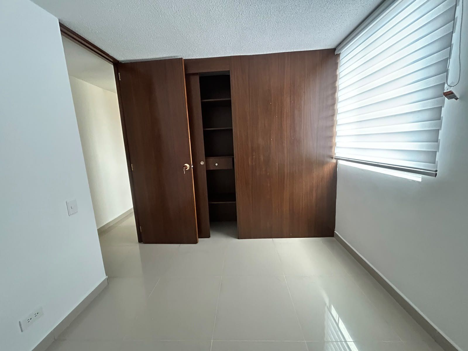 APARTAMENTO EN ARRIENDO UBICADO EN MEDELLIN SECTOR LOMA DE LOS BERNAL - 7