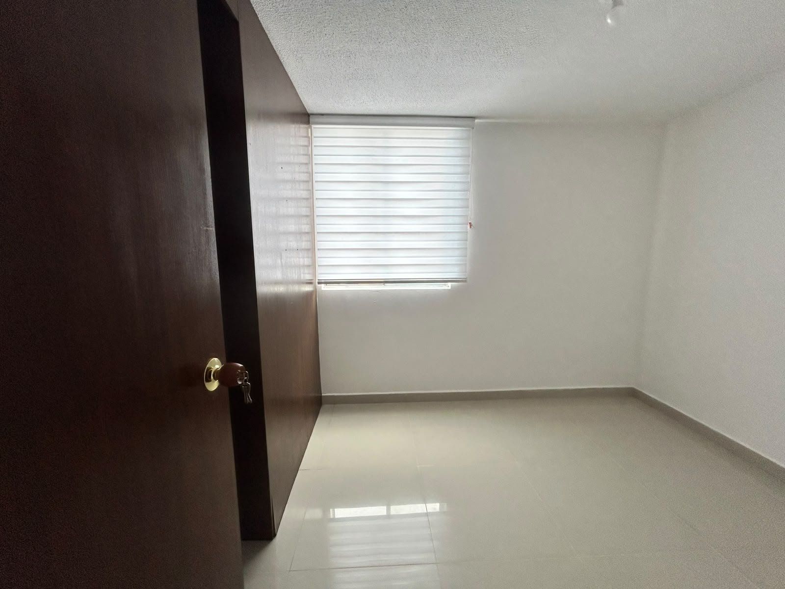 APARTAMENTO EN ARRIENDO UBICADO EN MEDELLIN SECTOR LOMA DE LOS BERNAL - 5