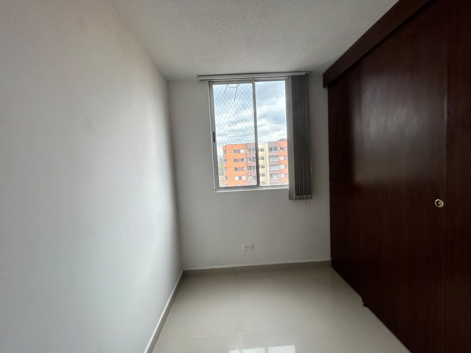 APARTAMENTO EN ARRIENDO UBICADO EN MEDELLIN SECTOR LOMA DE LOS BERNAL - 3