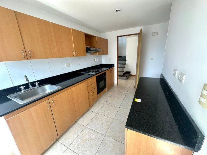 APARTAMENTO EN ARRIENDO UBICADO EN MEDELLIN SECTOR LOS BALSOS - 3
