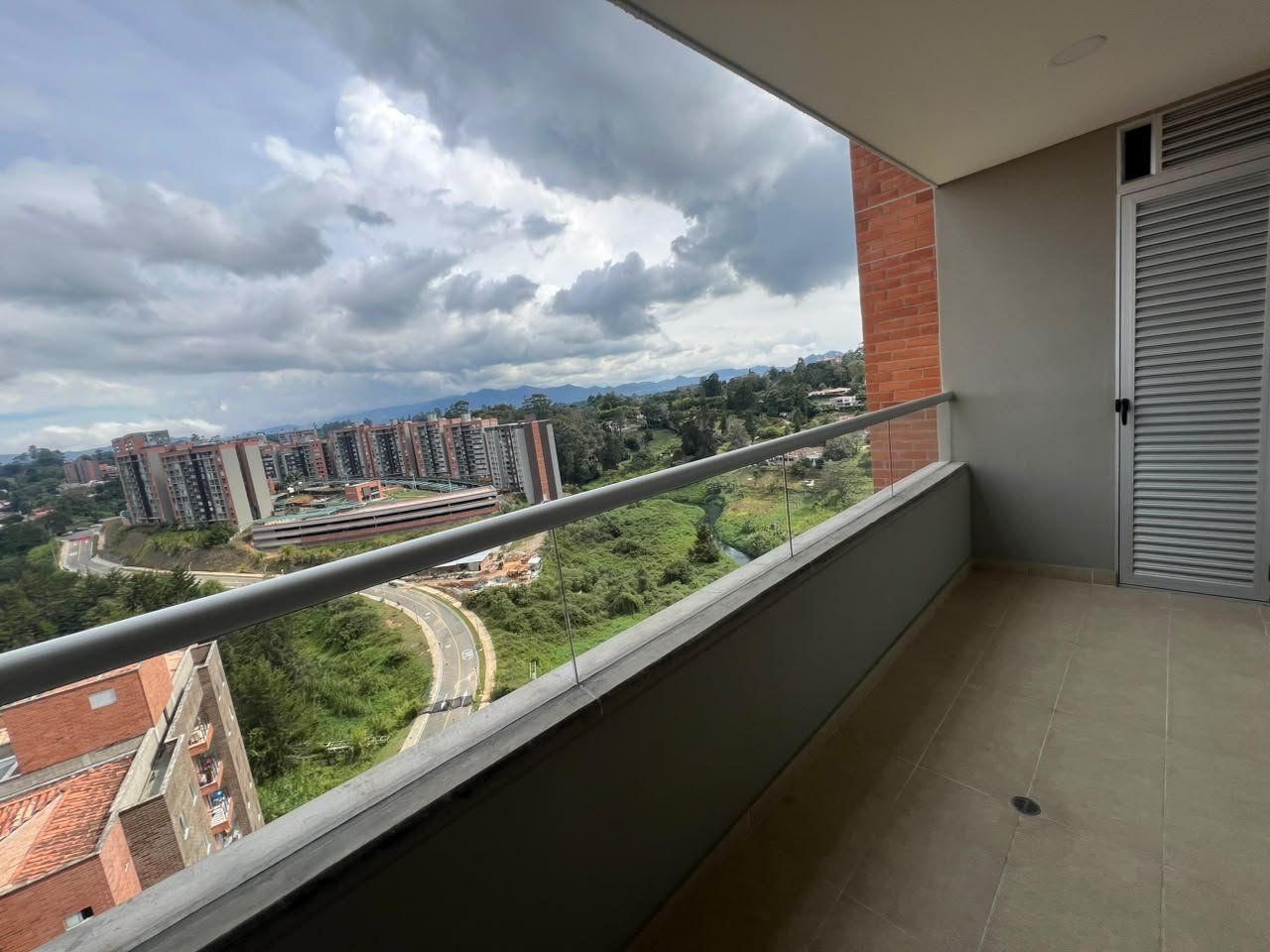 APARTAMENTO EN VENTA UBICADO EN RIONEGRO SECTOR LOS COLEGIOS - 14