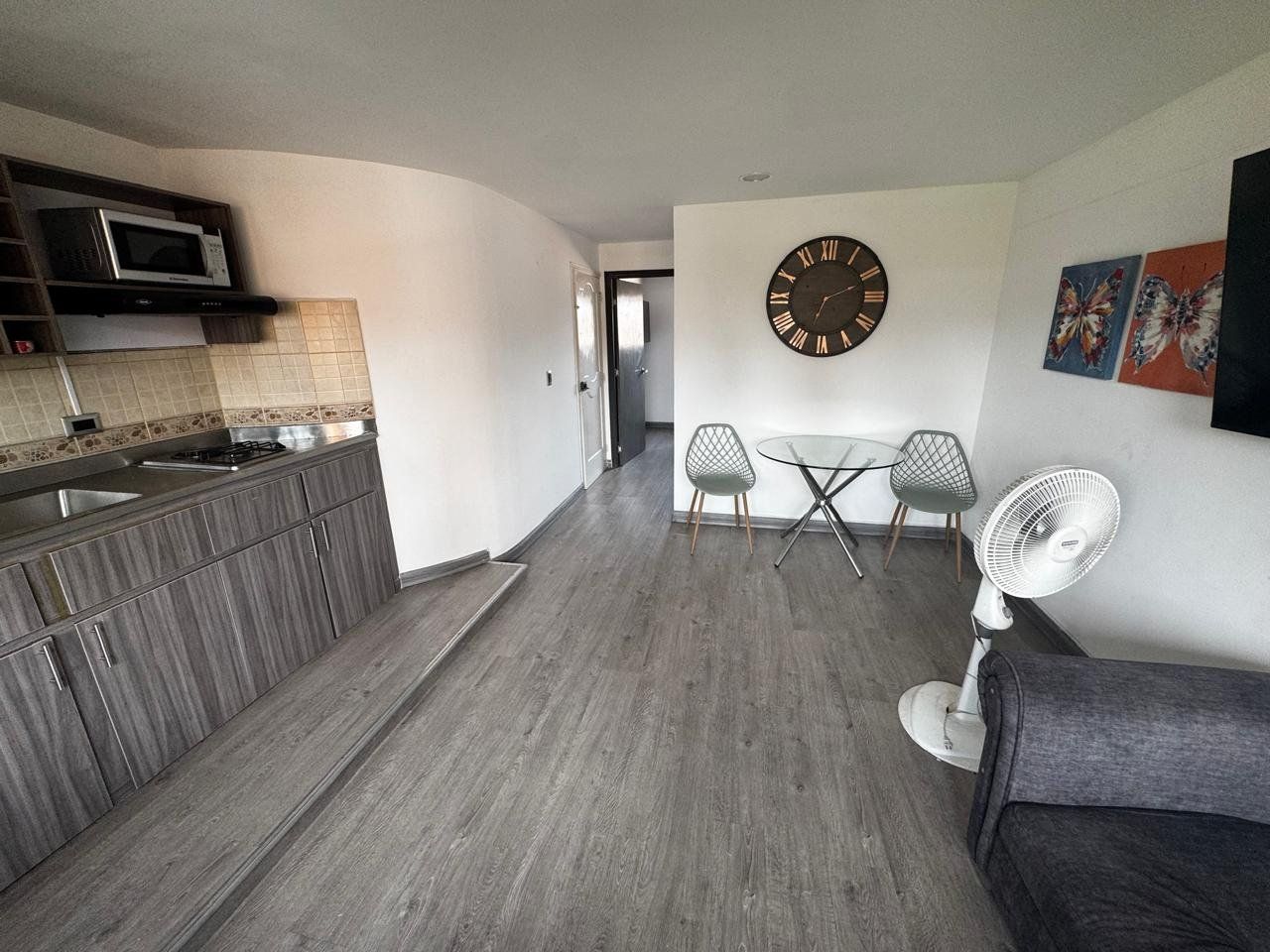 APARTAESTUDIO EN ARRIENDO UBICADO EN MEDELLÍN SECTOR LAURELES
