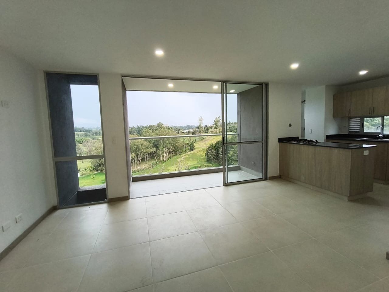 APARTAMENTO EN ARRIENDO UBICADO EN RIONEGRO SECTOR OJO DE AGUA - 2