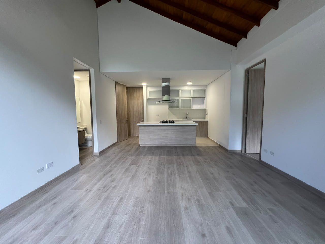 APARTAMENTO EN VENTA UBICADO EN EL RETIRO SECTOR LA FE - 4
