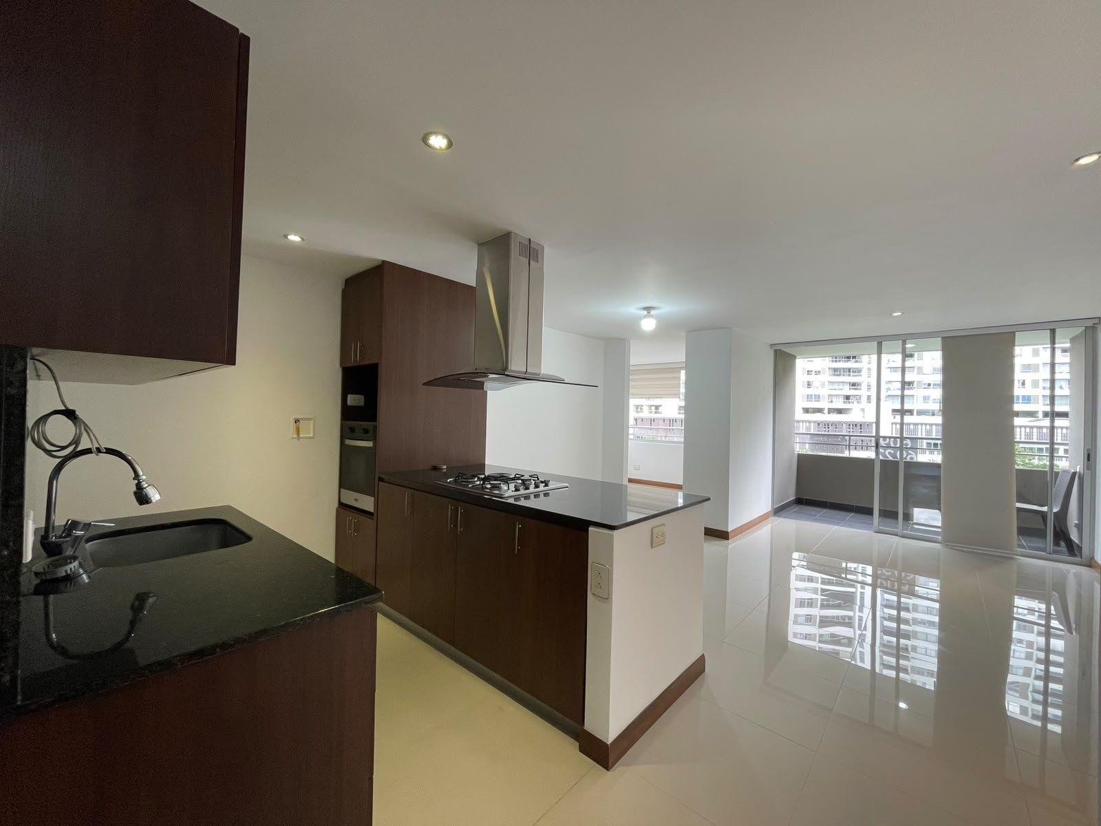APARTAMENTO EN ARRIENDO UBICADO EN MEDELLIN SECTOR LOMA DEL INDIO - 2