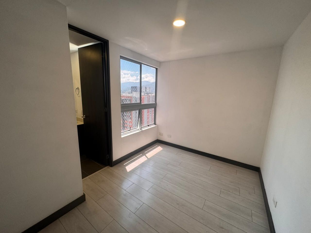 APARTAMENTO EN ARRIENDO UBICADO MEDELLIN SECTOR POBLADO - 5