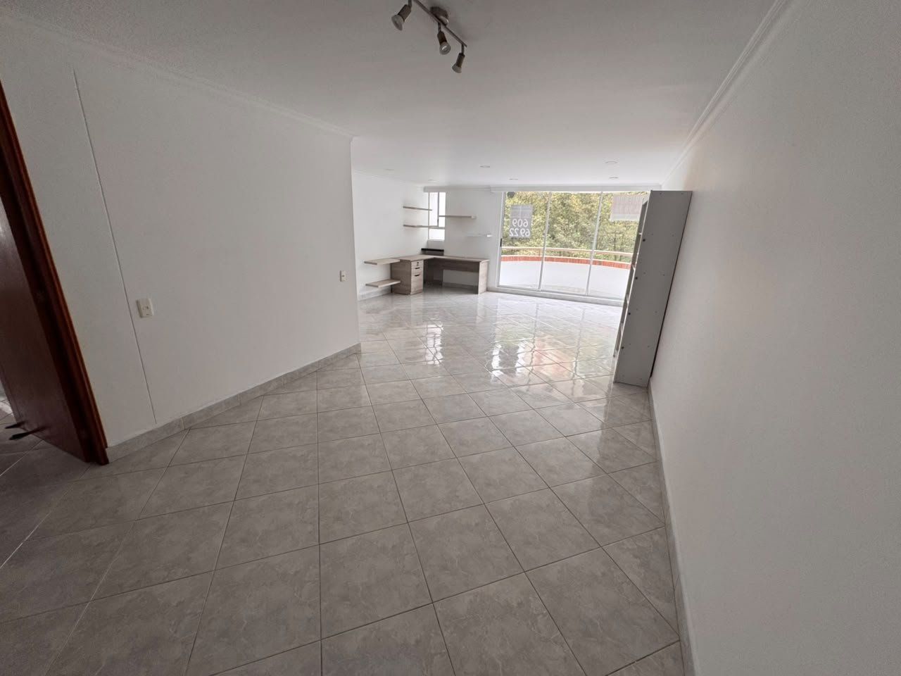 APARTAMENTO EN ARRIENDO UBICADO EN MEDELLIN SECTOR LOS BALSOS - 2