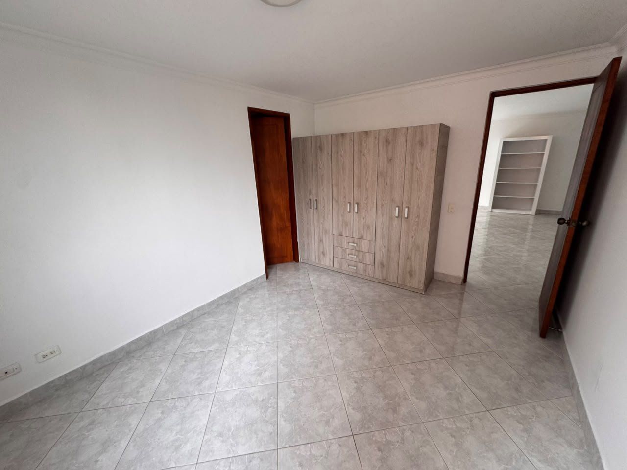 APARTAMENTO EN ARRIENDO UBICADO EN MEDELLIN SECTOR LOS BALSOS - 4