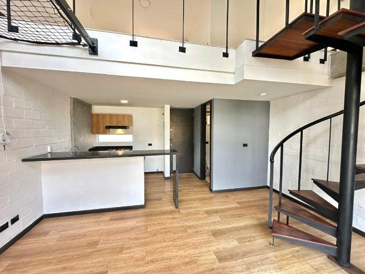 APARTAESTUDIO EN ARRIENDO UBICADO EN MEDELLIN SECTOR LALINDE