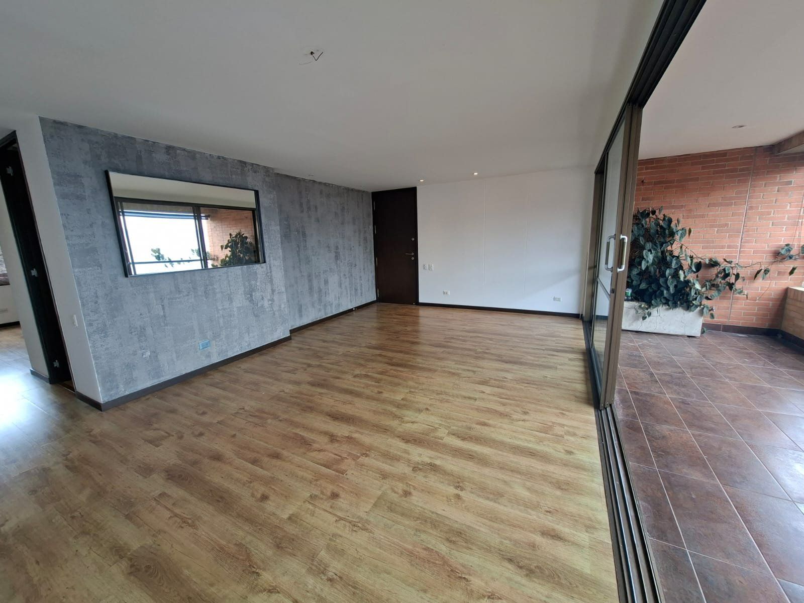 APARTAMENTO EN ARRIENDO UBICADO EN EL POBLADO SECTOR EL TESORO - 2