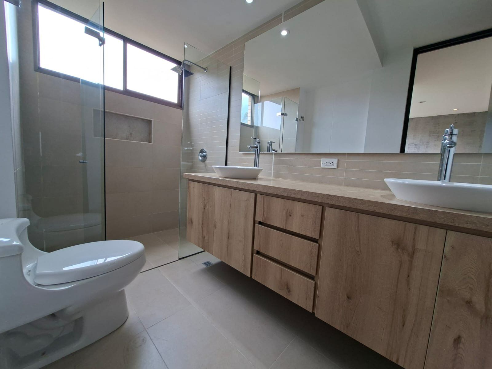 APARTAMENTO EN ARRIENDO UBICADO EN EL POBLADO SECTOR EL TESORO - 11