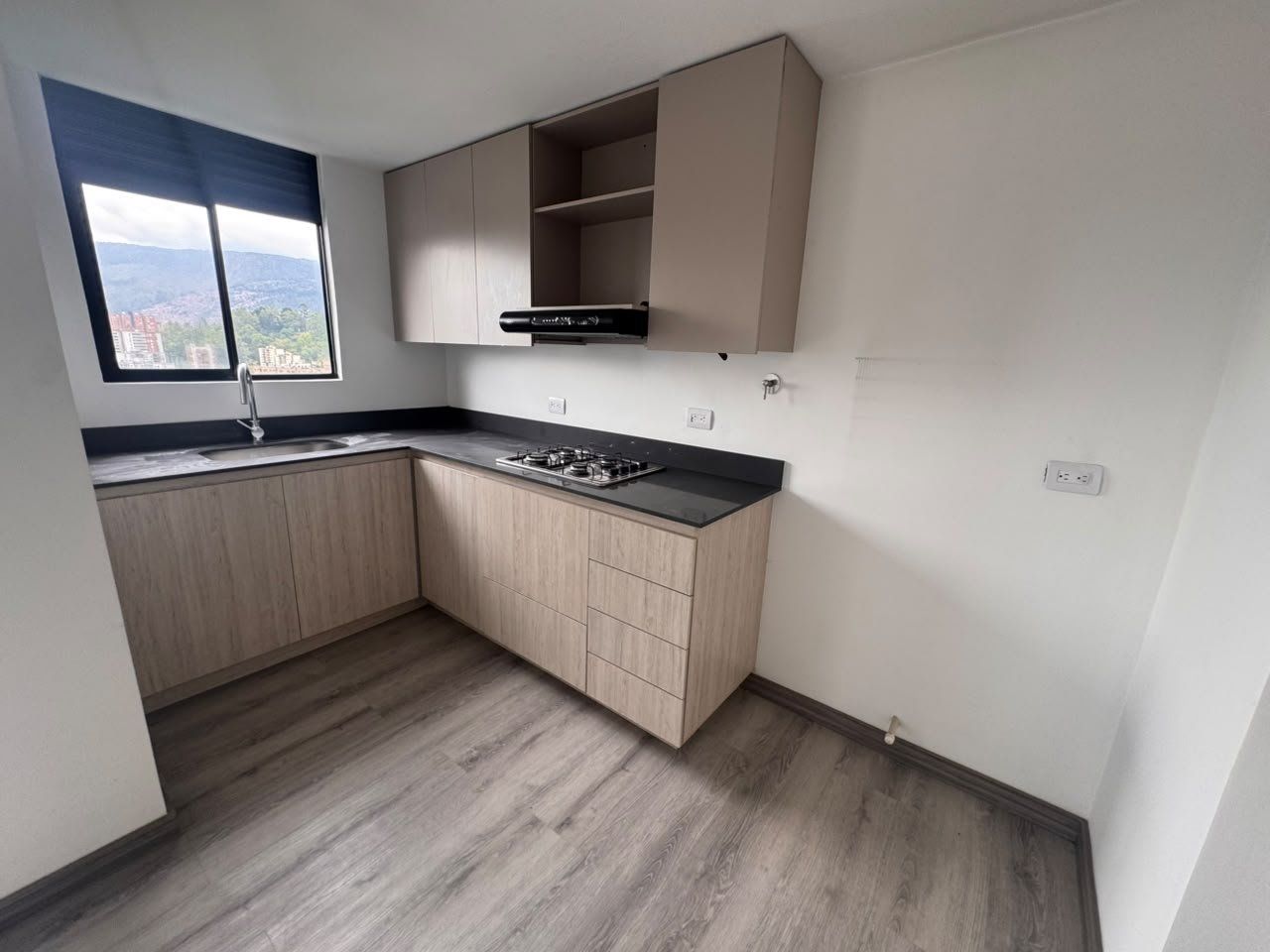 APARTAMENTO EN ARRIENDO UBICADO EN MEDELLÍN SECTOR LAS PALMAS - 3