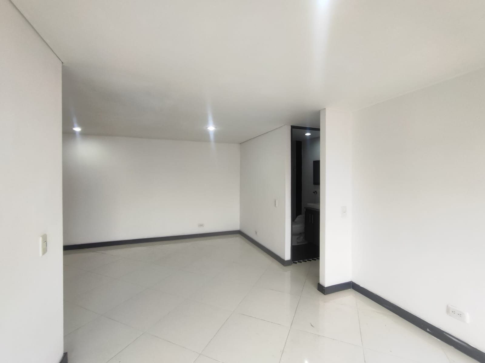APARTAMENTO EN ARRIENDO UBICADO EN LA ESTRELLA SECTOR LA FERRERIA - 2