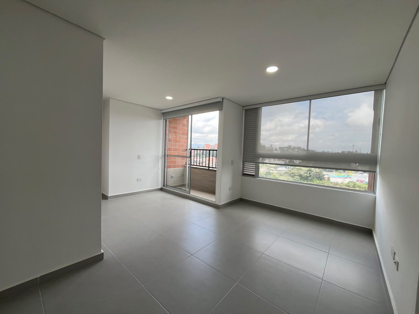 APARTAMENTO EN ARRIENDO UBICADO EN RIONEGRO SECTOR TRANVIA - 2