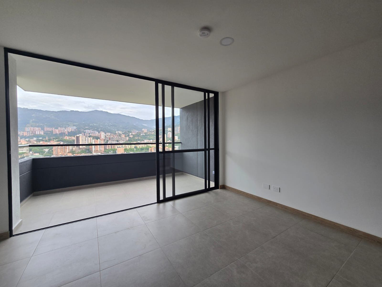 APARTAMENTO EN ARRIENDO UBICADO EN SABANETA