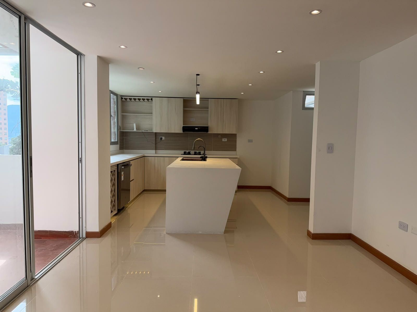 APARTAMENTO EN VENTA UBICADO EN MEDELLÍN SECTOR POBLADO - 3