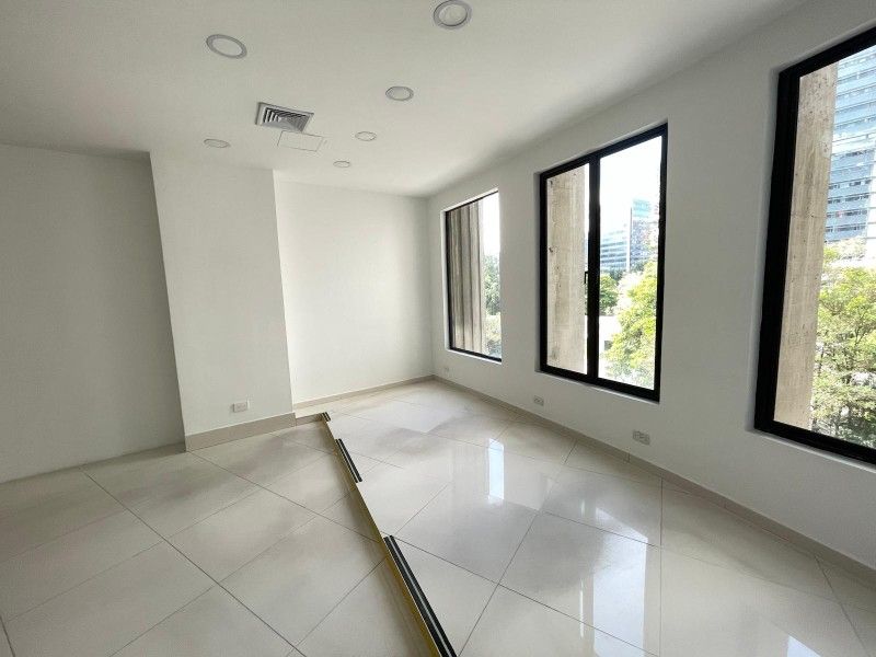 OFICINA EN ARRIENDO UBICADA EN MEDELLIN SECTOR POBLADO - 3