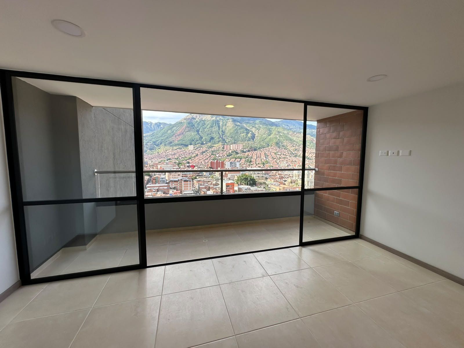 APARTAMENTO EN ARRIENDO UBICADO BELLO SECTOR MACHESTER - 2