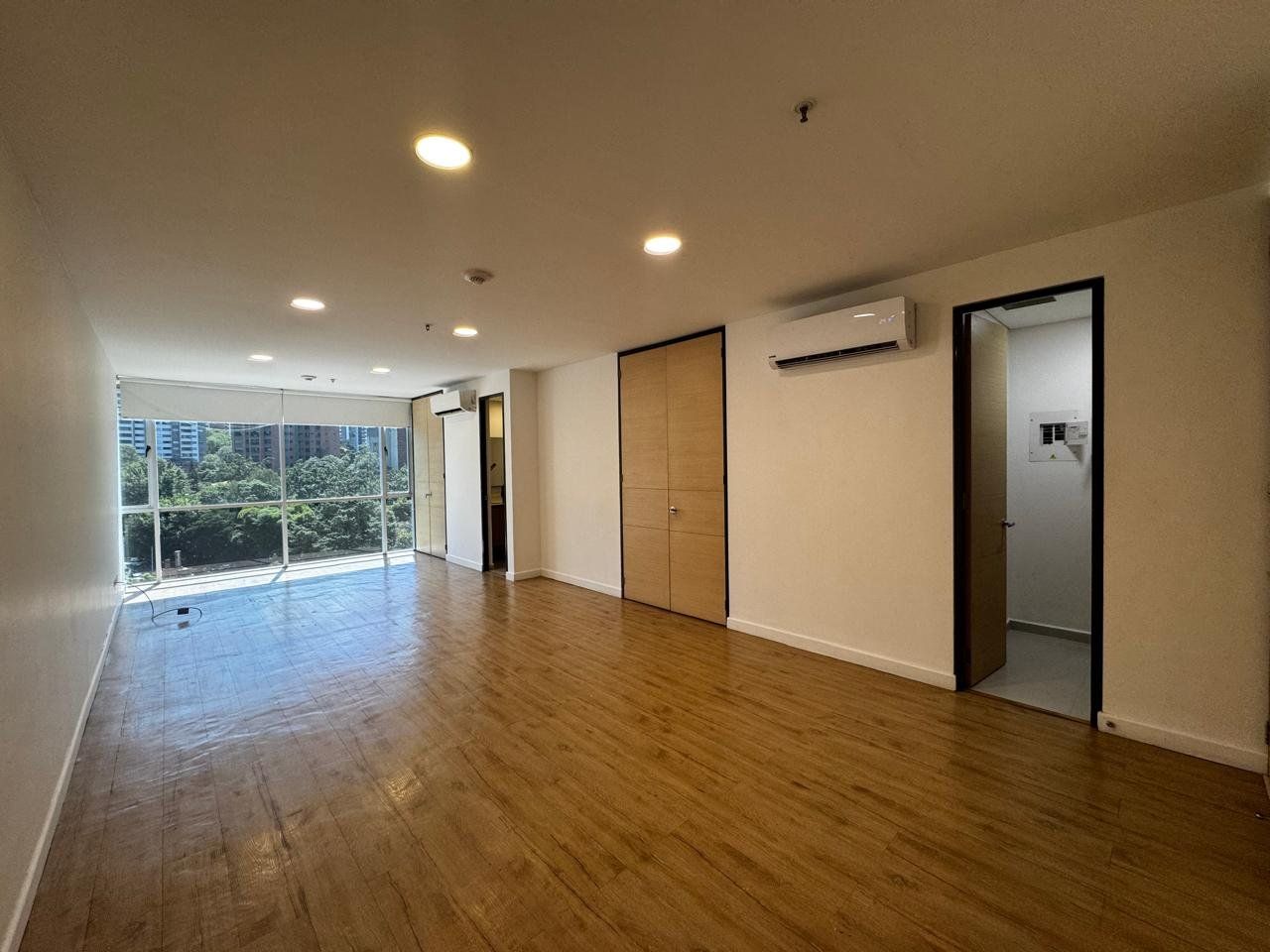 OFICINA EN VENTA UBICADA EN MEDELLIN SECTOR POBLADO