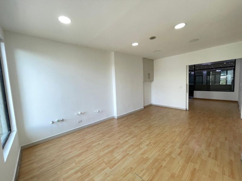 OFICINA EN ARRIENDO UBICADA EN MEDELLIN SECTOR POBLADO - 2