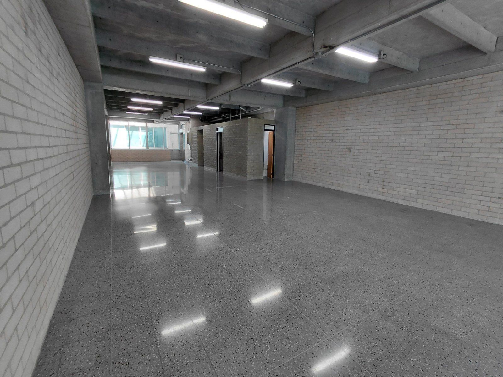 OFICINA EN ARRIENDO UBICADO EN MEDELLIN SECTOR GUAYABAL - 4