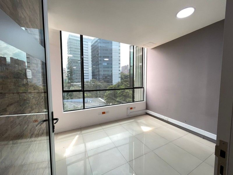 OFICINA EN ARRIENDO UBICADA EN MEDELLÍN SECTOR EL POBLADO - 10