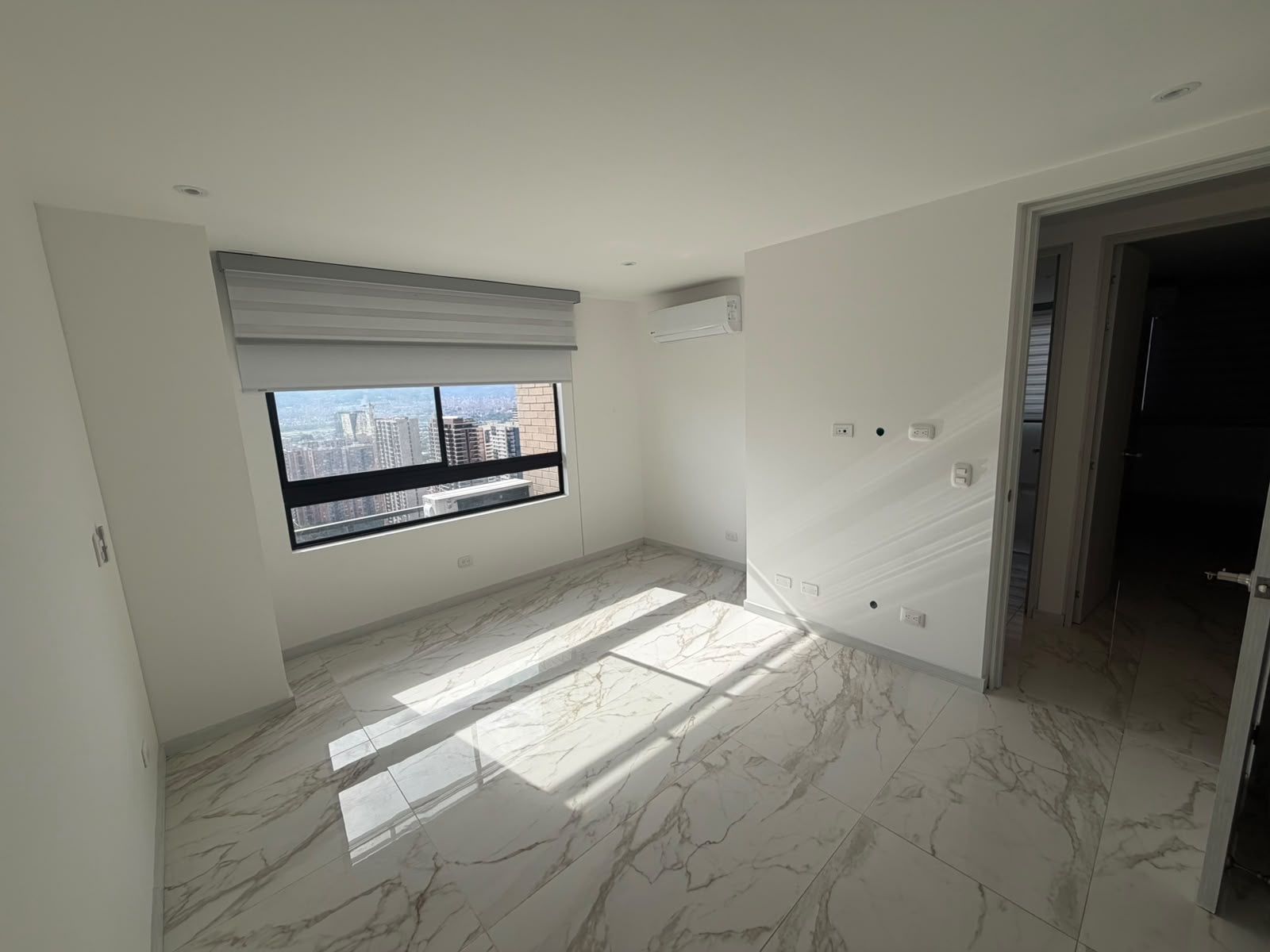 APARTAMENTO EN ARRIENDO UBICADO EN MEDELLÍN SECTOR POBLADO - 6