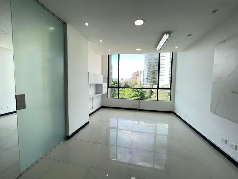 OFICINA EN ARRIENDO UBICADA EN MEDELLIN SECTOR POBLADO - 5