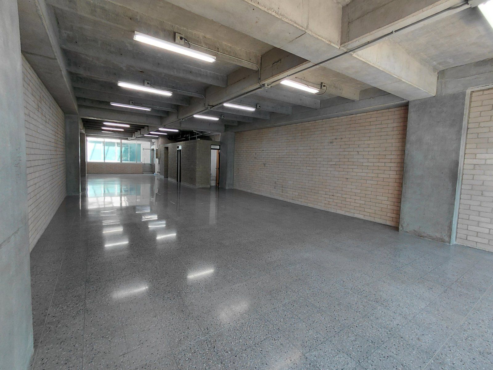 OFICINA EN ARRIENDO UBICADO EN MEDELLIN SECTOR GUAYABAL - 5